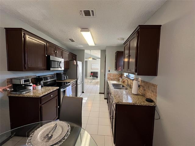 Building Photo - 6736 Black Wing Dr