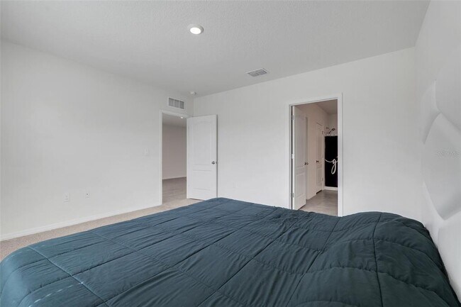 Building Photo - 3881 Brant Pl