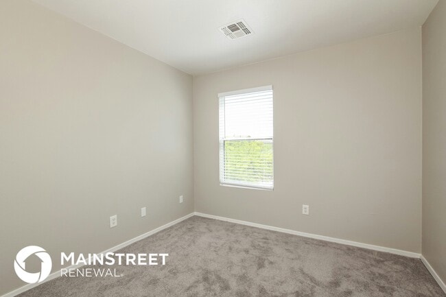 Building Photo - 6193 E Stonechat Dr