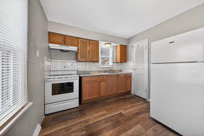 Building Photo - 605 Abston St