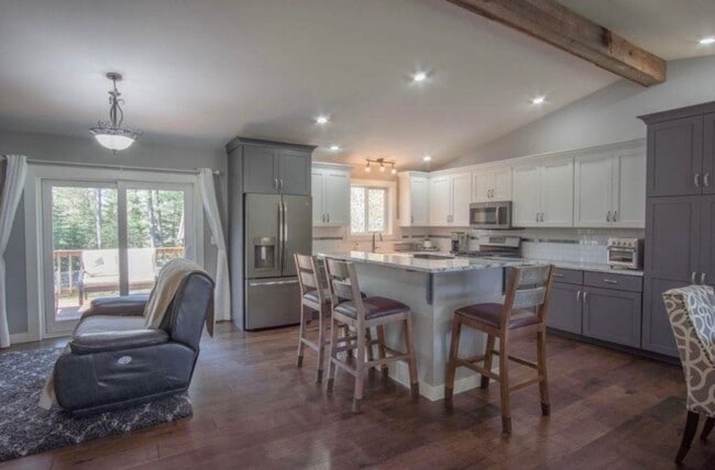 Building Photo - Click the “Apply Now” button or email wapmrentals@gmail.com for a prompt response.