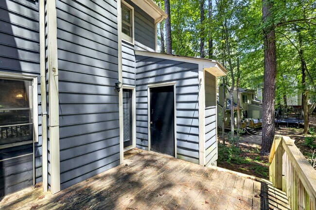 Building Photo - 5541 Kaplan Dr