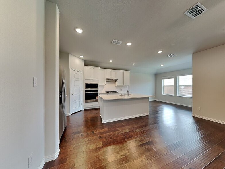 Building Photo - 3908 River Rock Ave