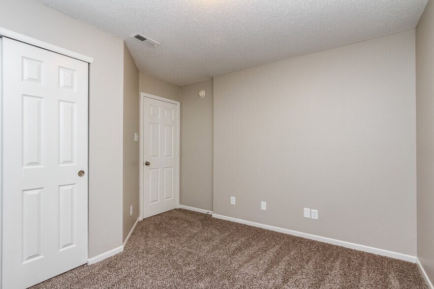 Building Photo - 691 Wheat Field Ln