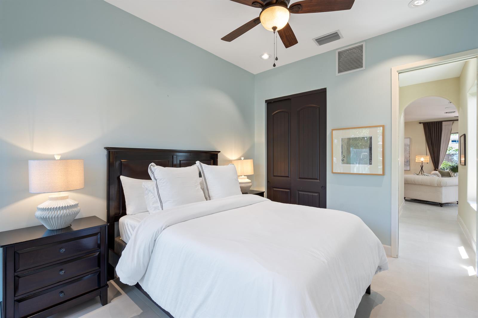 Building Photo - 1312 SE 2nd Ct