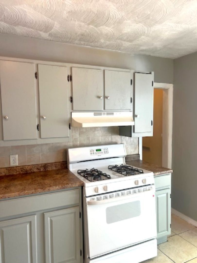 Building Photo - 87 Central Ave