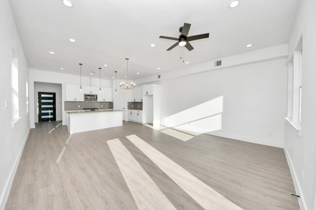 Building Photo - 9021 Spaulding St