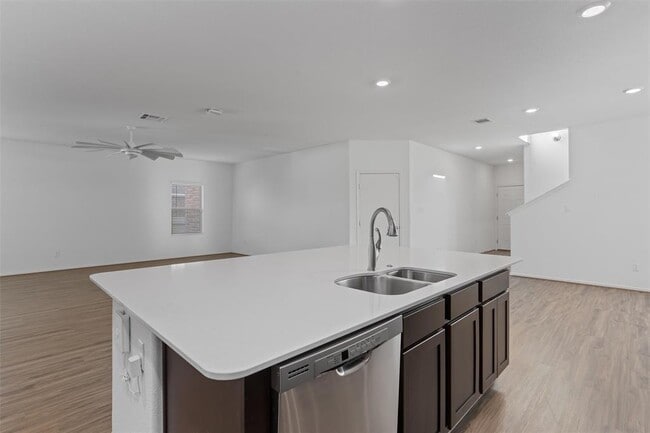 Building Photo - 1324 Chad Dr