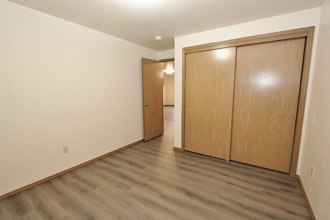 Building Photo - 1310 Poplar St