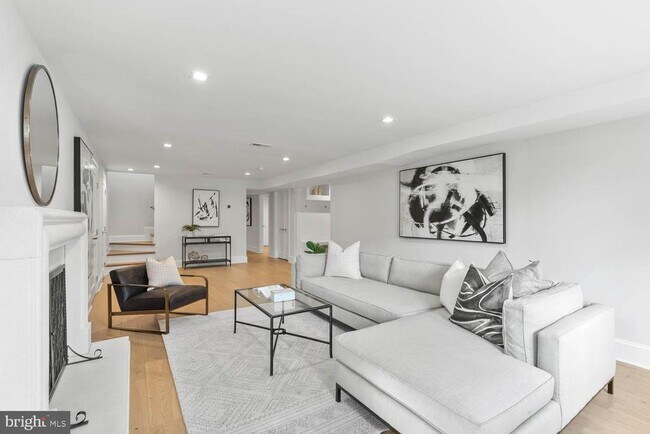 Building Photo - 4628 Blagden Terrace NW