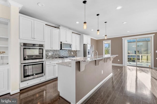 Building Photo - 6836 William White Way