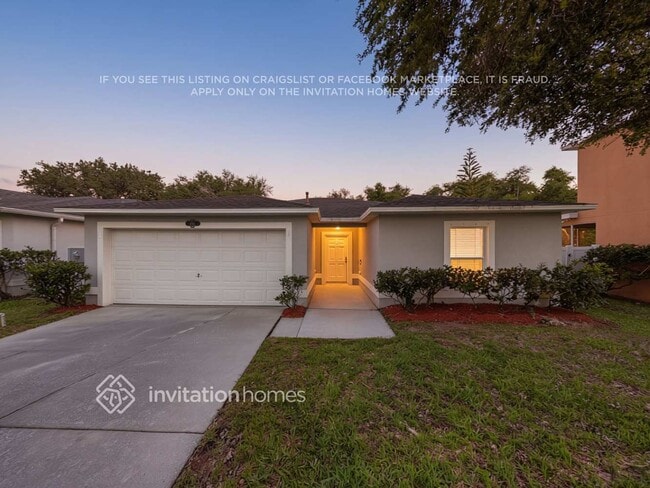 Building Photo - 4716 Four Lakes Dr