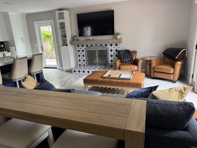 Building Photo - 250 Avenida Monterey