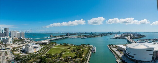 Building Photo - 888 Biscayne Blvd