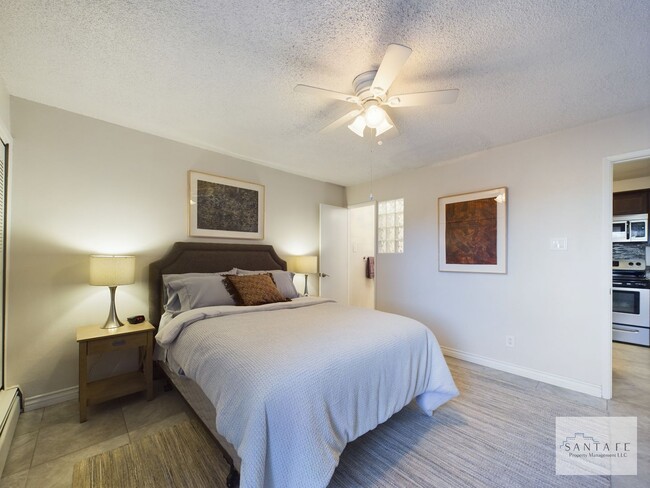 Building Photo - Gorgeous Ground Level Condo at Los Arroyos across from Hospital