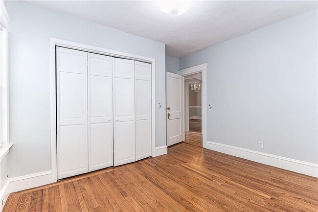 Building Photo - 30 Taft Ave