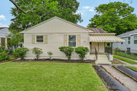 Building Photo - 555 Honore Dr