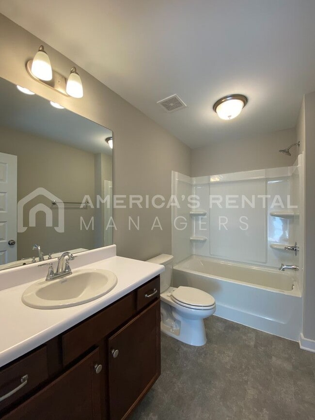 Building Photo - DEPOSIT PENDING!!! - Home for Rent in Talladega, AL!!! Available to View with 48 Hours Notice!