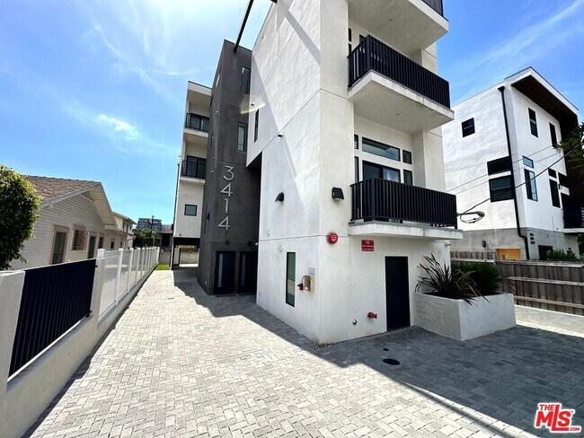 Building Photo - 3414 London St