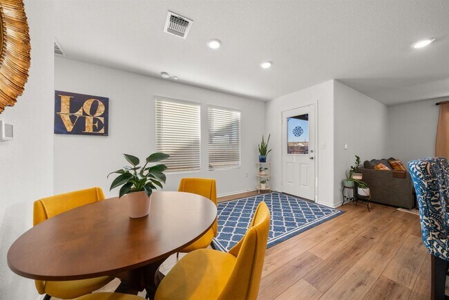 Building Photo - 7204 Sparkling Light Dr