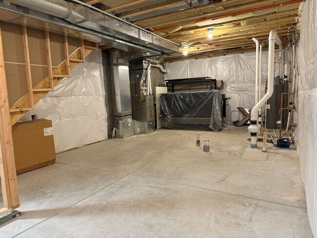 Building Photo - Fresh-Modern-Convenient 2/3/2 Twnhome