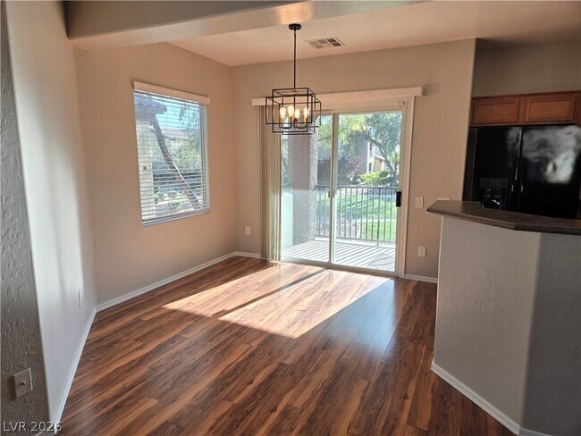 Building Photo - 6868 Sky Pointe Dr