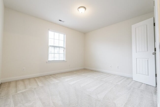 Building Photo - Beautiful home in Cleveland Springs