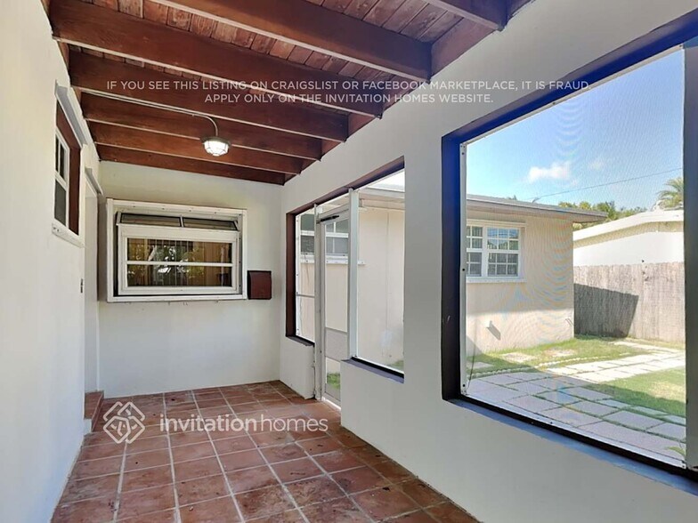 Building Photo - 9620 Thanksgiving Dr