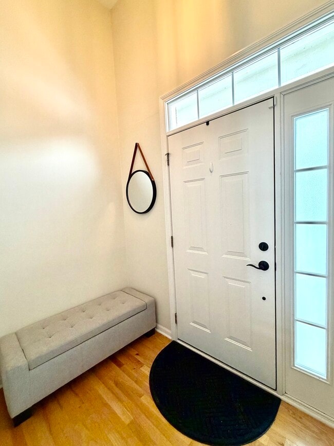 Building Photo - 362 Broadmoor Ln