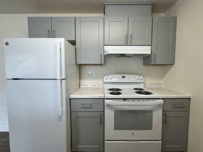 Building Photo - 3115 S Apple St
