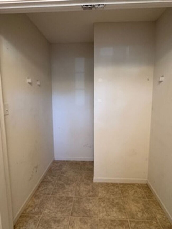 Building Photo - 73 Trimmer Trail