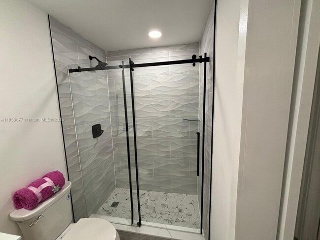 Building Photo - 6886 NW 166th Terrace