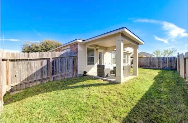 Building Photo - 13131 Dawn Hollow Ln