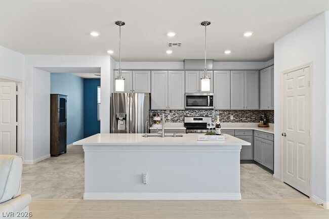 Building Photo - 5827 Casa Branca St