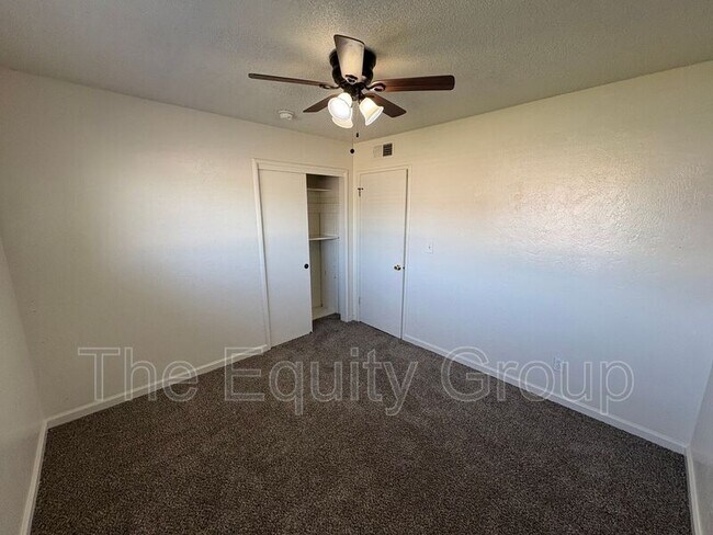 Building Photo - 1641 S Thomas St