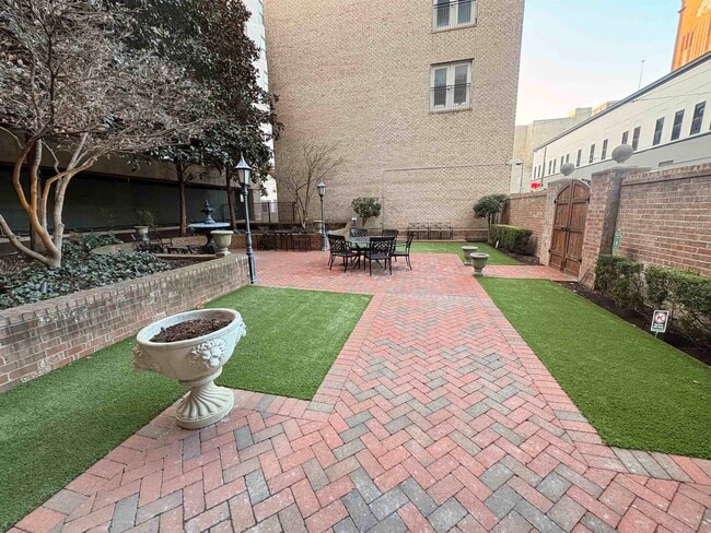 Building Photo - 127 Madison Ave