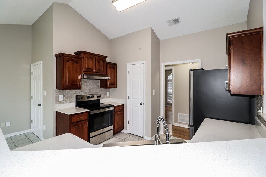 Building Photo - 2744 Dry Well Cove