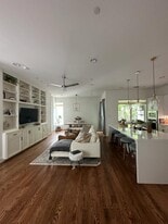 Building Photo - 5705 Bryan Pky