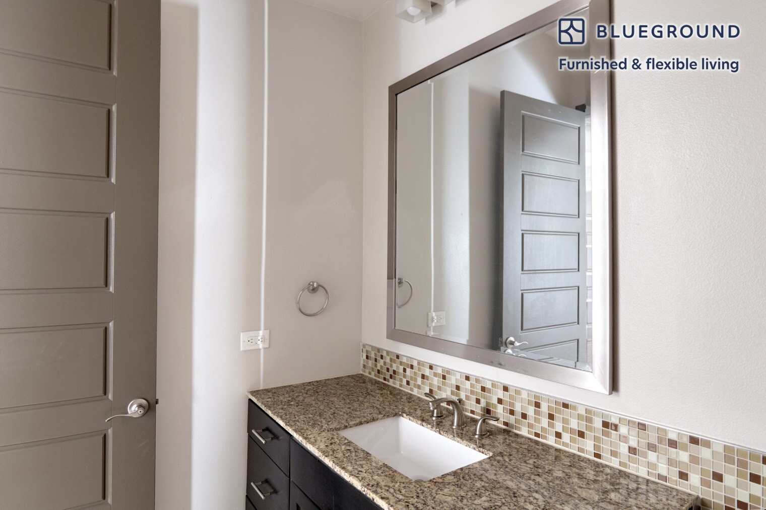 Building Photo - 3201 Esperanza Crossing