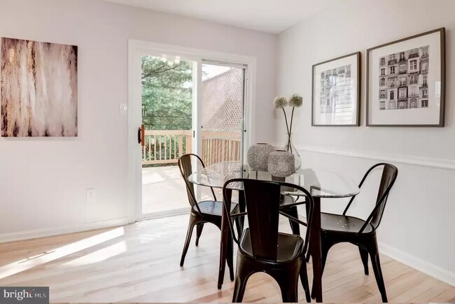 Breakfast Area - 5519 Stroud Ct