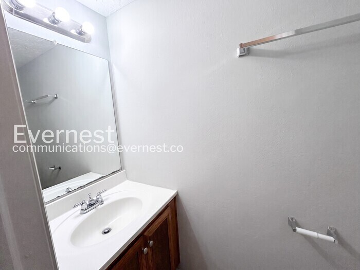 Building Photo - 3833 Conley Downs Dr