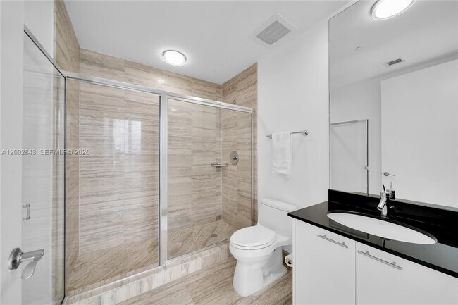 Building Photo - 16001 Collins Ave