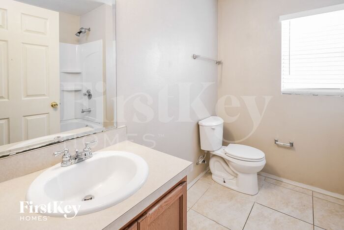Building Photo - 4420 Starlight Pointe Dr