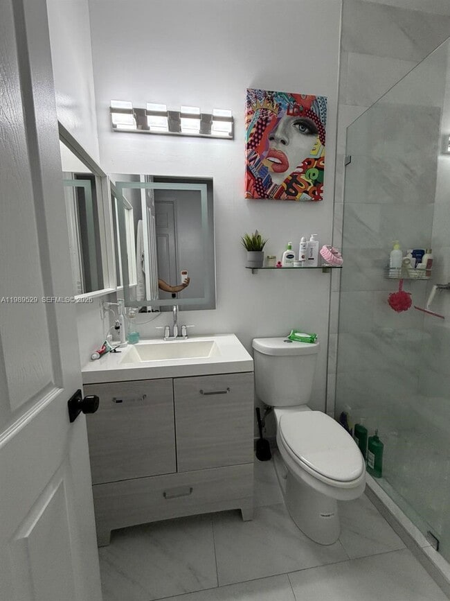 Building Photo - 1022 NE 42nd Terrace