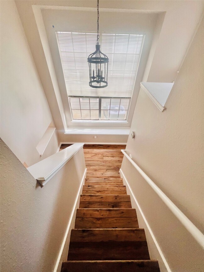 Building Photo - 15 Wineberry Pl