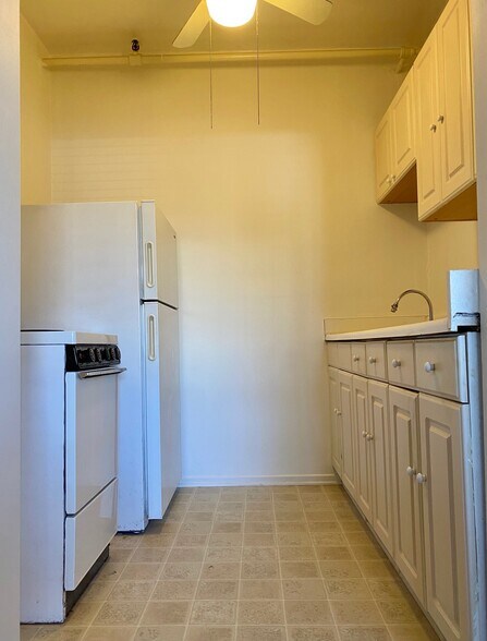 Building Photo - 908 4th St