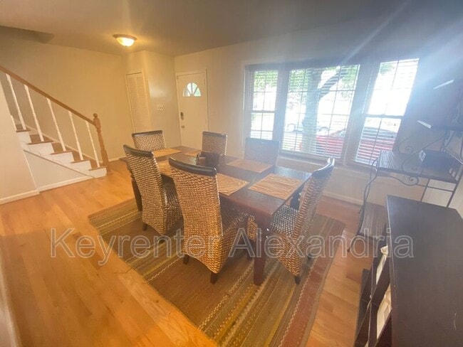 Building Photo - 5923 Kara Pl