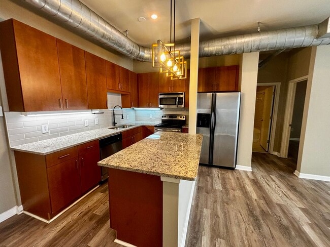 Building Photo - 5300 Peachtree Rd