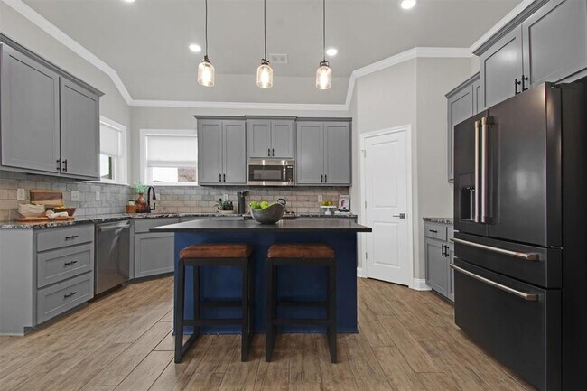 Building Photo - 5404 Black Horse