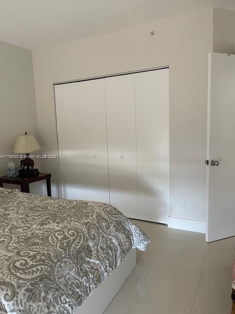 Building Photo - 21055 Yacht Club Dr